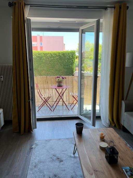 Superbe Appartement Lumineux Avec Parking Gratuit ヴィンツェンハイム エクステリア 写真